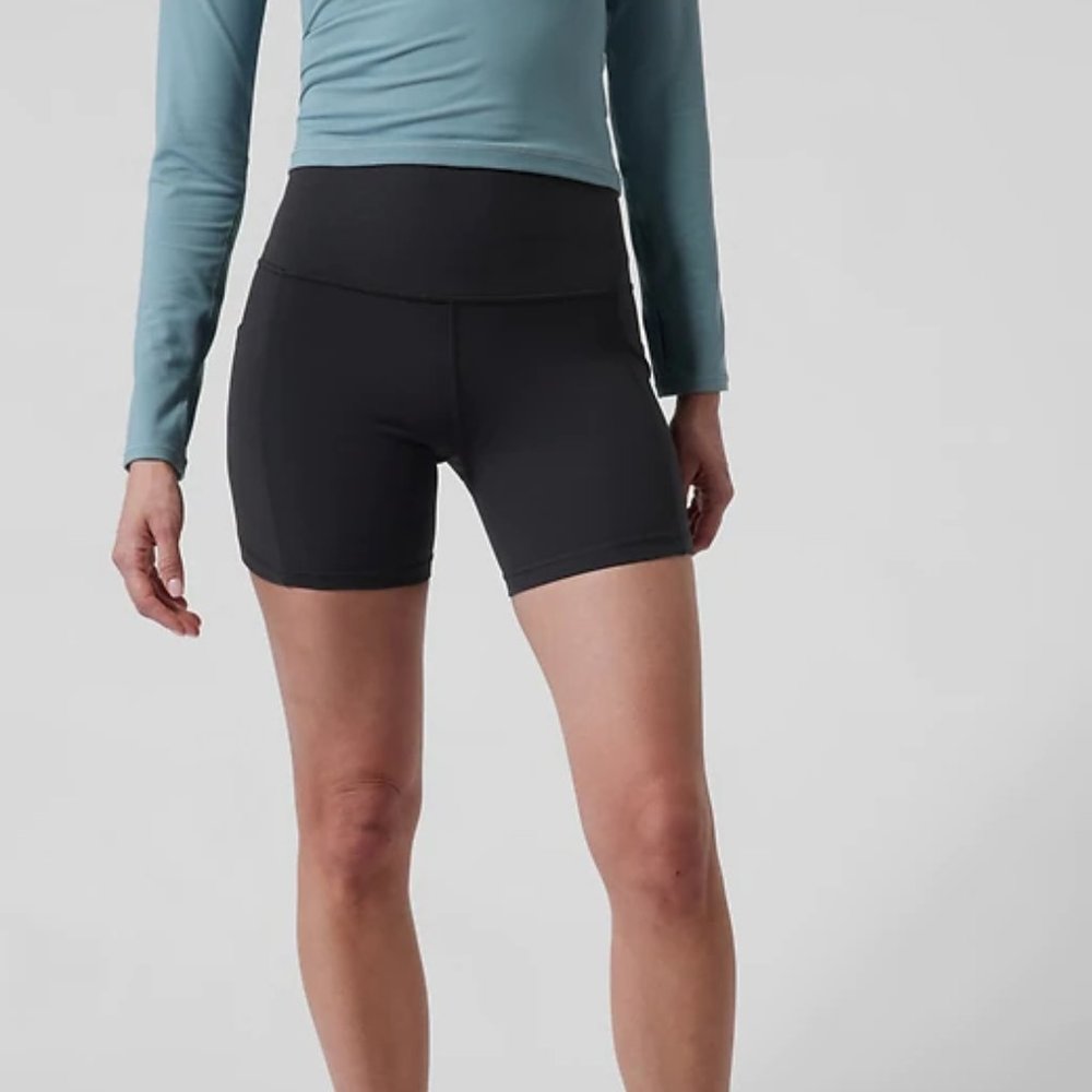 COPY - NWT Salutation Stash Pocket II 5" Short Black XS
